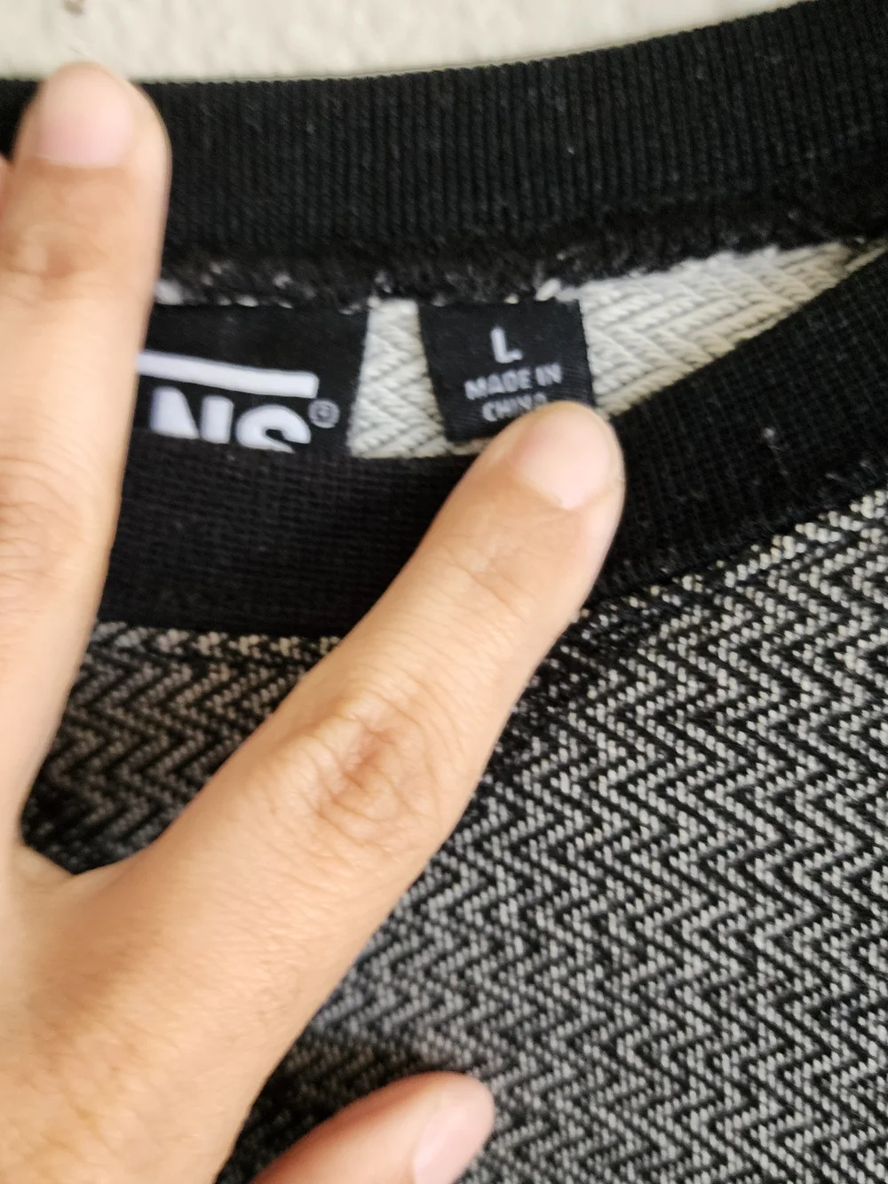 Vans Grey Black Herringbone Textured Knit Crewneck Sweatshirt Size L